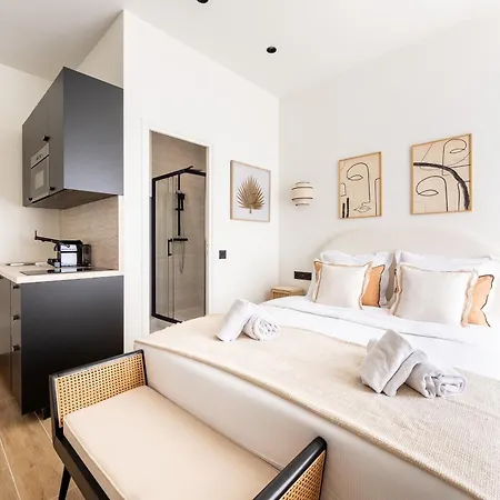 Cia - Eiffel Tower Paris